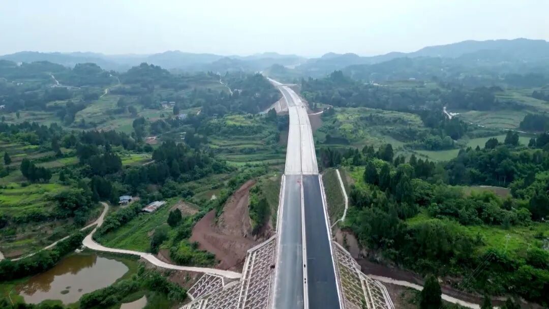 系列报道:《福美之地·好客渠县》跟着交通游渠县 畅览便捷新宕渠